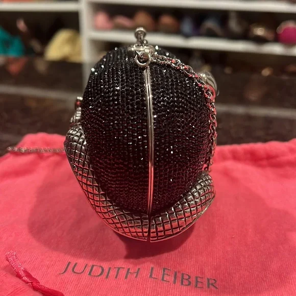 RARE Judith Leiber Heart & Snake Miniaudiere - Picture 5 of 12